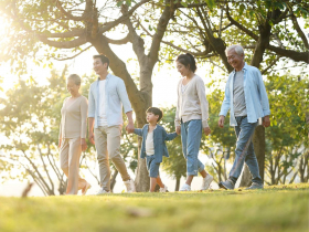 疫情衝擊生計　三明治世代靠智能理財防範未然