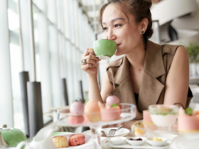讓中年人請客吃飯，是吃掉人家孩子的人生！錢要花在刀口上：以前我是刀口，有了兒子「刀口」就變成他