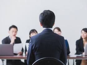 加入打工群組成「人頭」被起訴！專家提醒：學生兼差陷阱多　碰上「這幾件事」要注意