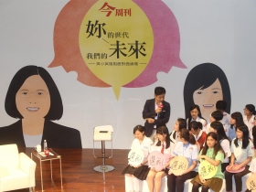 QA時間》從陸劇、短褲問到同志婚姻 高中生麻辣提問  她一一爽快接招