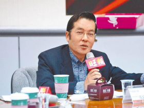 國民黨前高層外出遭「瑪莉」撕咬　手腳10餘處濺血！張榮恭怒告飼主　法官判決出爐