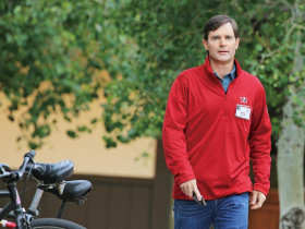 曾被捧為「完美」的投資組合  如今淪為海嘯第一排        明星操盤手為何短短兩個月績效雪崩？