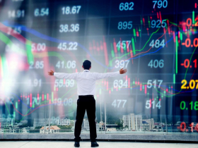 他邊上班邊炒股，一年出手7次，年賺3000萬：從「股東會紀念品」挑出穩賺股票