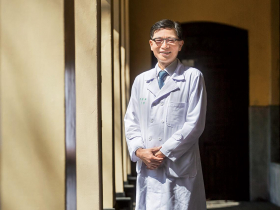 成功治療結核氣管病變  讓患者一年後照常工作、跑步  亞洲首例 一一團隊朝研究豬隻主動脈移植人體氣管努力