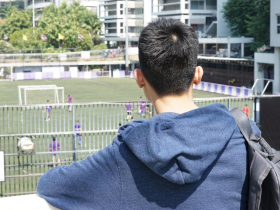 「別人是手機成癮，我卻是不知要去哪在7-11打手遊打到哭…」社會角落那些想「返家」的孩子