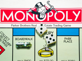 曾窮到得為富人遛狗圖溫飽... 42歲無業工程師花4年致富，錢多到子孫繼續領：一款遊戲改變一生