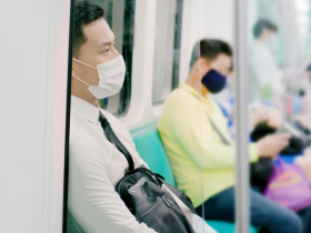 2歲童染疫死亡省思》確診數一下炸開、衛生局電話接到哭　從1天百例、千例到萬例…政府準備好了嗎？