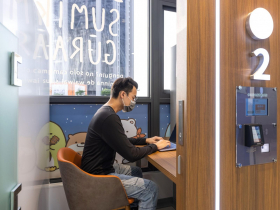 超狂小七服務再+1！首創「個人開包廂」每小時100元用嗶就能付款「地點在這裡」