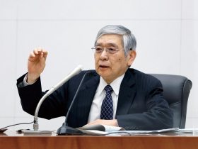 中日央行不跟風  堅持續開資金派對  亞股基金可作升息核災避風港？