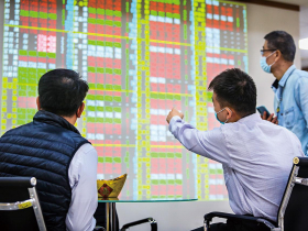 外在干擾因素過多  不如放長線穩穩賺 盤整期選股不易  達人授ETF進場攻略