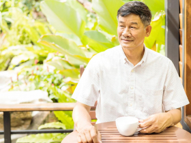 79歲老翁悶死照顧50年腦麻女兒，有罪定讞要入獄！「女兒活得很痛苦，想替她結束苦難一生」