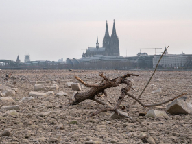 一條河  牽動世界