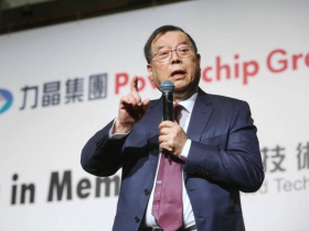 力積電股價腰斬，黃董卻說市場過度反應「我們也是看著辦」：台積電也從600元跌到400元