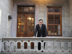 101歲神祕地王「吳老師」傳奇！補教名師嫁入大稻埕百年家族，養地3心法「沒有一塊地無路用」