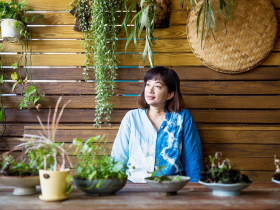 40歲前拼命賺錢，她差點心臟衰竭...手術後轉念：48歲提早退休開書店   