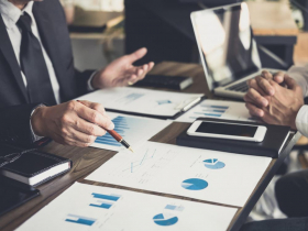 通膨利空即將見頂，股市進入打底階段，郭恭克：極度悲觀殺低股票，以後恐追高買回