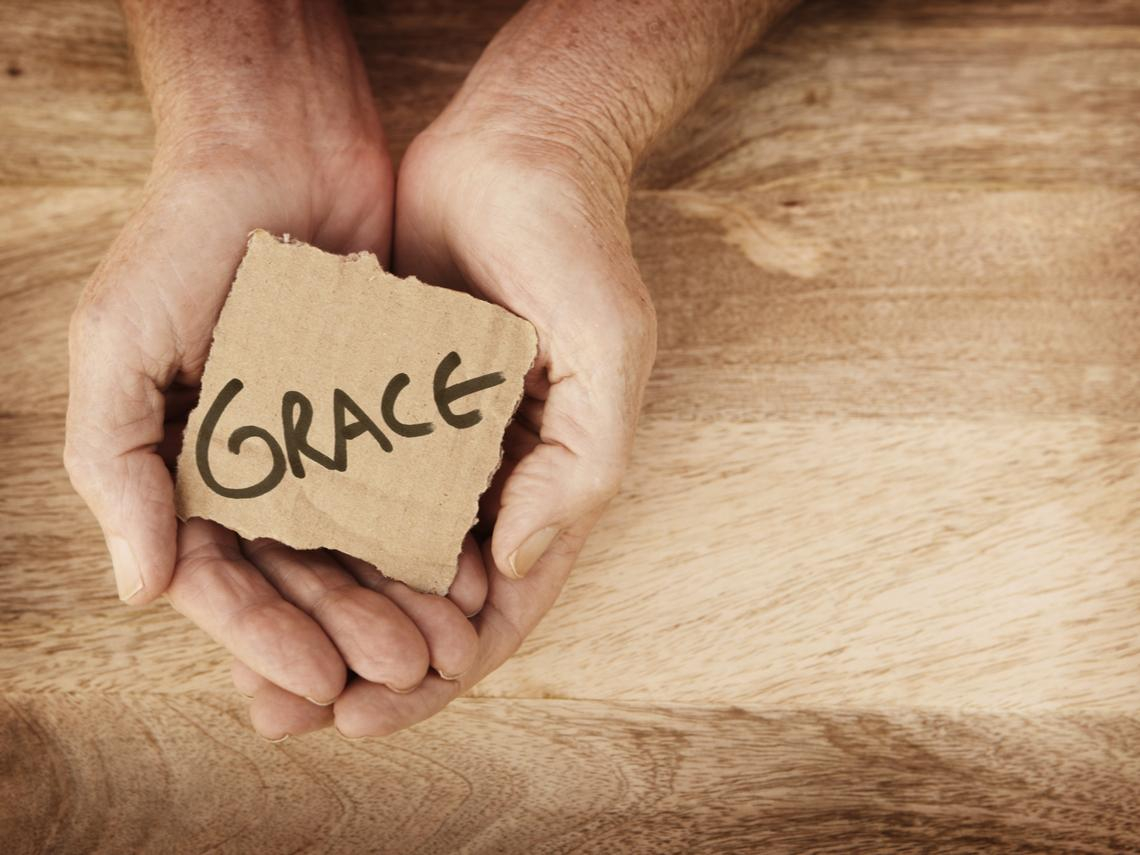 Saving grace 不是救命之恩；Grace period 不是優雅時期。 - 今周刊