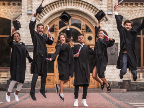 兩者收入相差上億！美大學生「10大後悔主修」出爐　學者：求學只看興趣，畢業後現實會找上你