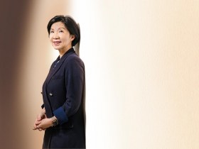 遠傳總經理 溝通  讓沉睡王國轉型動起來 井琪