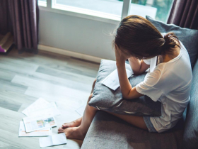 曾經對理財毫無概念導致戶頭見底...她從購物狂到極簡主義：拋開「金錢羞恥」，就不會打腫臉充胖子