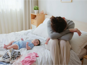 「我連剖腹產的錢都是找爸媽借的，只恨當初怎麼就想做全職太太，現在出去應聘都沒人要...」