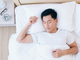 想要一夜好眠  得慎選枕頭及床墊 選好床組睡好覺  釋放頸椎脊椎壓力