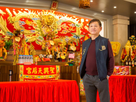 連擲7個聖筊，媽祖欽點上櫃建商做廟公！新潤董座黃文辰的傳奇際遇「神像自燃我們嚇壞了」