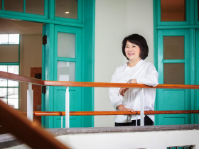 四度當選市長  寫下台灣地方自治史新猷 勇媽治市柔中帶剛   黃敏惠收服「有藍不投」的嘉義人