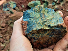 54噸價值4000萬的鎳，竟被換成石頭！倫敦金屬交易所出包「推敲這2種可能」都很離譜…