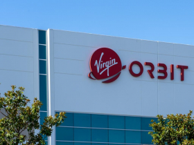 富豪老闆太狠了！直接裁掉85％員工　這家公司盤後股價慘崩45%