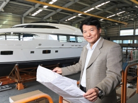 產業亮點》「我們真正的敵人不在台灣」 不賺錢也要拚研發  從遊艇跨界賽車的「先進」思考