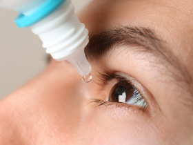 美恐怖眼藥水釀4死，4人摘眼球保命！沒用過人工淚液也感染…這款台灣有進嗎？食藥署說話了