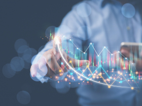 景氣外冷內溫，買科技股不如買觀光股，哪個族群還有上漲空間？