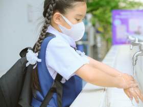 不只新冠第4波再起，台大醫：這種病毒今年可能會很厲害…估將流行到6月，開學後又一波