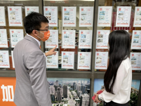 晚婚不婚或離婚，「一人戶」成主流！六都322萬人自己過生活...最有錢又敢生的是這縣市