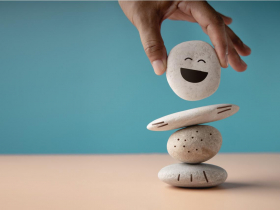 財富自由等於快樂人生？台大哲學教授解析「金錢與幸福」：為何財富給好人才有價值？