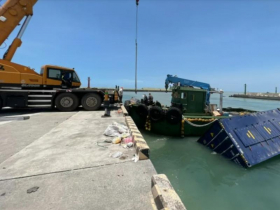 「天使輪」沈沒600貨櫃海上漂...港務公司撈26個忙翻　颱風接近、貨櫃如「水雷」憂擦撞：加派船隻打撈