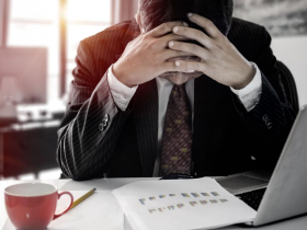 不懂放權就自己做到死！第一次當總經理就失敗告白：容錯率最低的我，為何最後犯下所有錯誤？