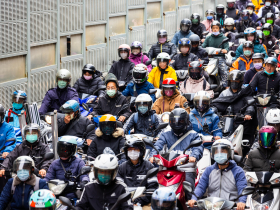 又有颱風？「蘇拉」路徑詭譎呈倒V，最新狀態曝光…「離台很近」何時發海警？17縣市大雨先來！