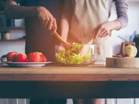 她年年升遷，卻讓婆婆不開心…熟齡父母放掉男強女弱「人設」吧！丁菱娟：讓下一代不再受制約