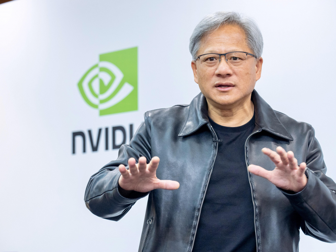 輝達第二大股東賣股後，黃仁勳也拋9萬股套現13.7億！高層看到什麼？這動作很罕見？ - 今周刊