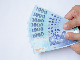 今年稅收可望超徵，有機會再還稅於民「普發現金6000」？財長這樣說