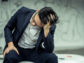 我當公務員時，一個30歲乳品廠廠長人生的落敗讓我警惕：人可以家貧，但千萬不可以心窮