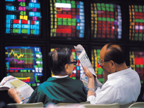 國泰金、富邦金、中信金...14檔金控股9月EPS排行：這檔業績奪冠「股價低於10年線」