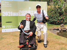 30年來日復一日地睡在鐵筒裡，他卻說「這也許是上天最好的祝福」...鐵肺會計師黃鴻隆的不平凡人生