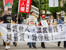 抗議地獄職場「累成鬼」！500醫護上街爭權益，工會：感覺沒有明天了…4大訴求一次看