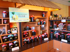 新埔蘿蔔館手做黑金吸客　攜手關山老農創永續三贏共好　