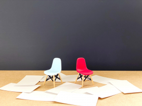 請老外幫你留一個位子，不是Leave a seat，而是……