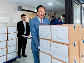 郭台銘連署結果揭曉，獲得103萬份連署書！今登記時間截止　郭董總共花了44天達標