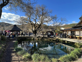 「站在山中湖邊，富士山怎麼拍都漂亮！」路過熱鬧滾滾的忍野八海…謝金河：細膩美只在日本獨有